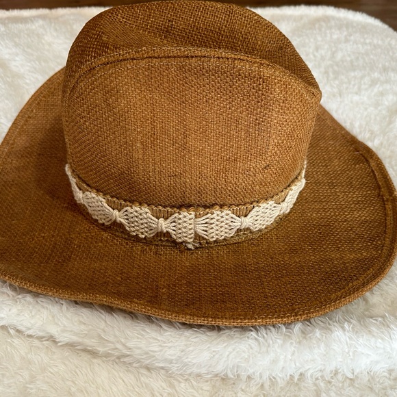 ARTEL A HAT WITH A PEDIGREE COWGIRL HAT. Size Large - Picture 4 of 6